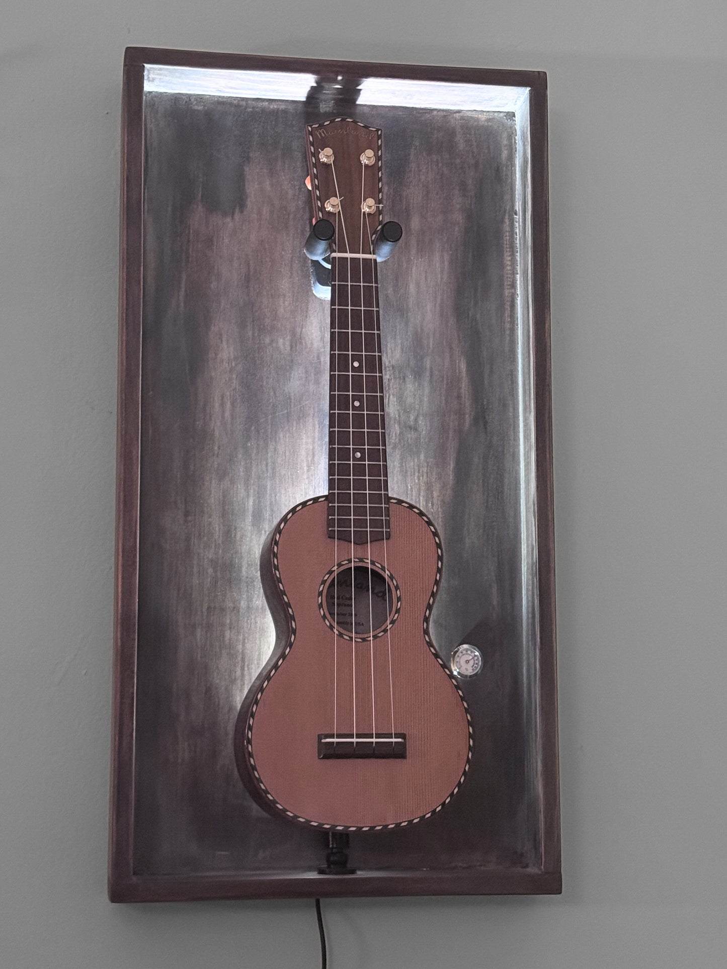 The Uke Barn - Wall frame for Soprano Ukulele - Relic Series - Urban Gray