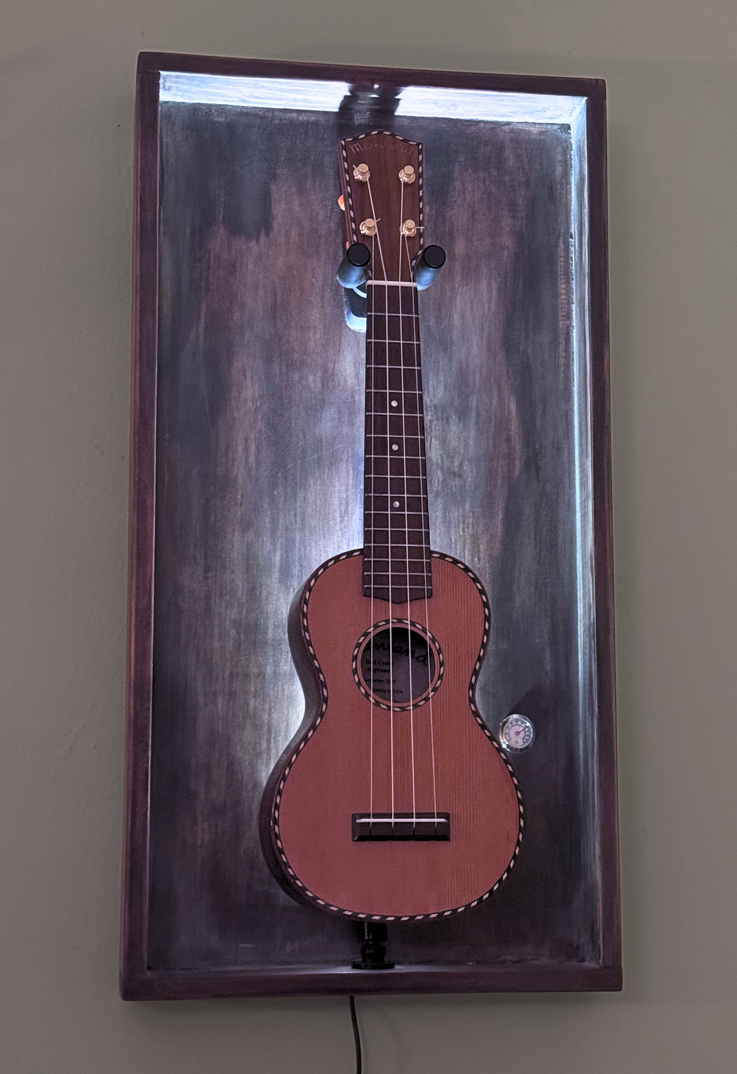 The Uke Barn - Wall frame for Soprano Ukulele - Relic Series - Urban Gray