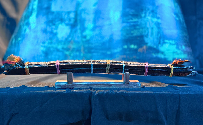 Patuá shamanic rattle specifications: handmade seed pod, includes stand and bag