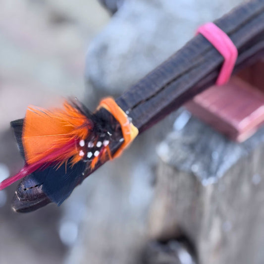 Patuá shamanic rattle specifications: handmade seed pod, includes stand and bag